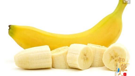 咱们平日吃的水果经过这样加工也能成为鱼儿爱吃的饵料