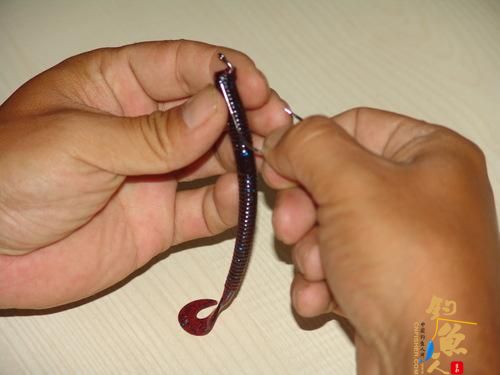 面条虫和曲柄钩的组装方法【图文详解】