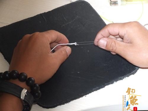 图示飞蝇主线安装连接线圈的方法详解