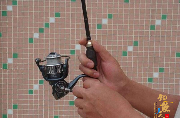 路亚底栖鱼的实用乘流过石钓法介绍