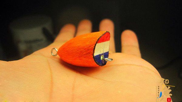 路亚diy小不点波趴拟饵的制作图解 上色涂鸦