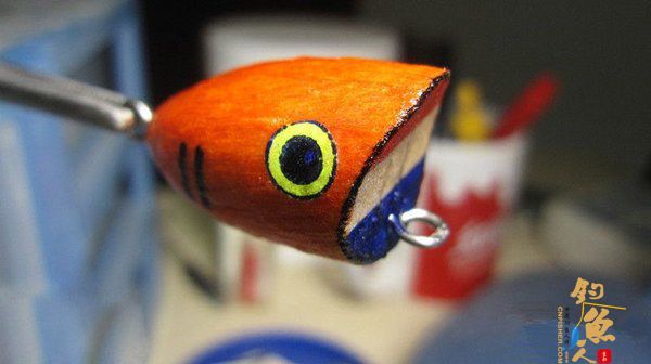 路亚diy小不点波趴拟饵的制作图解 涂鸦用502代替树脂