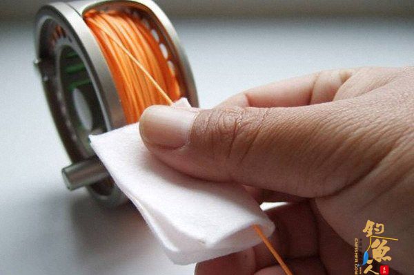 飞蝇钓主线的清洗与保养方法 独家配图