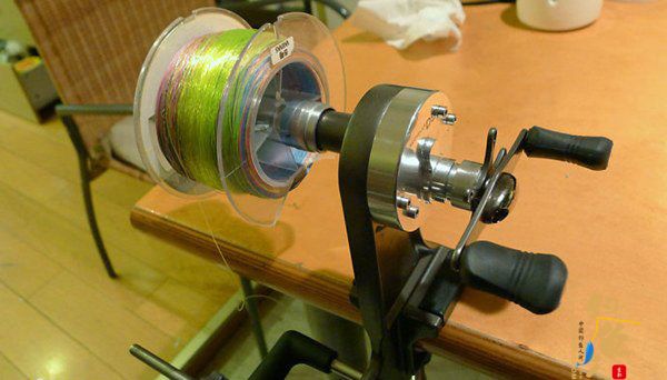 图文解说:鼓式渔轮的卷线技巧