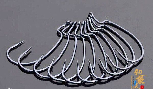 路亚曲柄钩的选择及使用见解