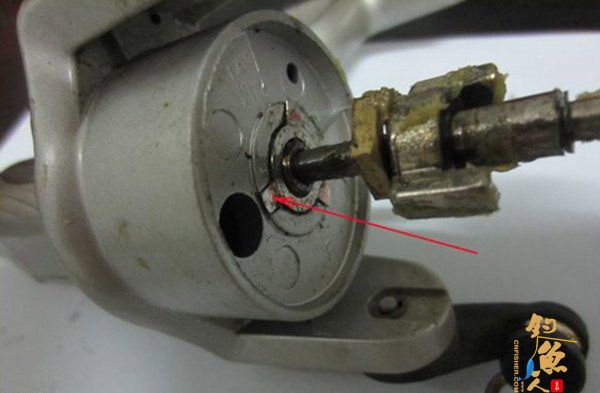 图解:路亚纺车渔轮的保养方法