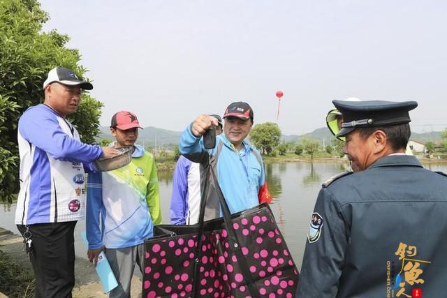 绍兴市全市钓鱼高手齐聚上虞，网红直播引万人“围观”
