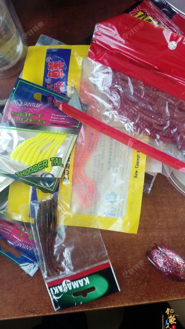 路亚黑鱼用什么饵最好？