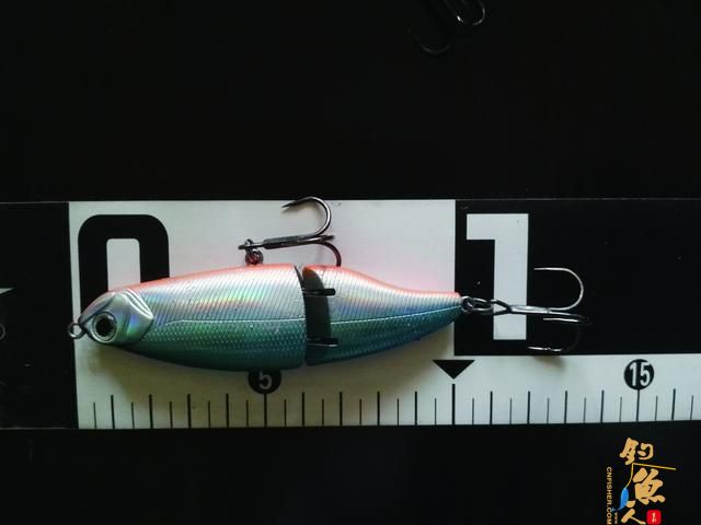 室外温度想要钓鲈鱼不简单,俩我常用的杀手锏