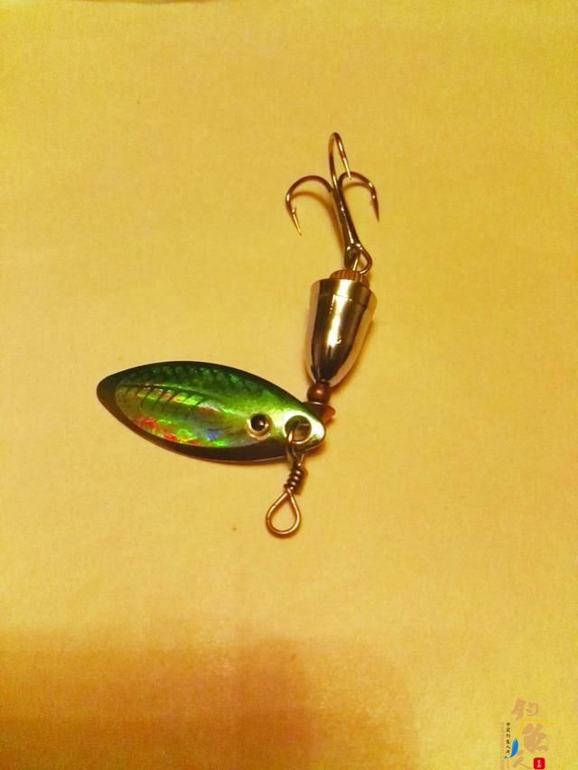 室外温度想要钓鲈鱼不简单,俩我常用的杀手锏