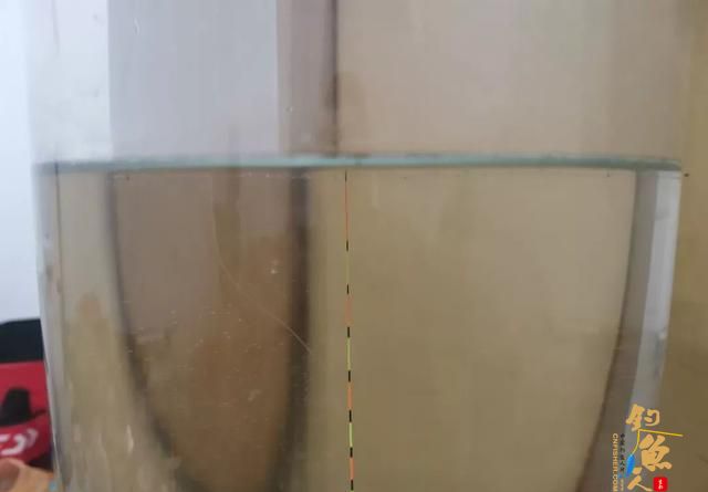 同样是调四钓二，1号浮漂和2号浮漂有何不同