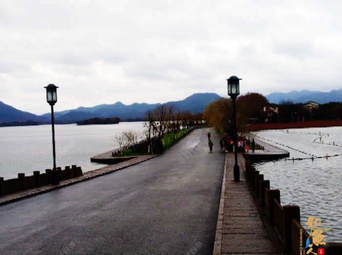 不同的作钓水域，是如何来前期找底与调钓，顺便给大家欣赏我拍的片片