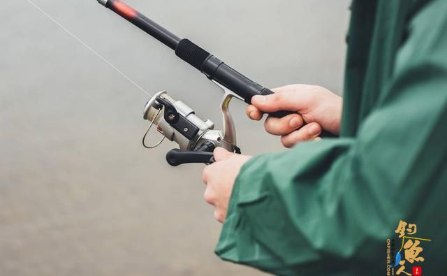 路亚鱼竿握柄软木和EVA材质优缺点，从这几点分析