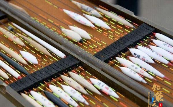 在水库钓鱼，浮漂应该怎么选