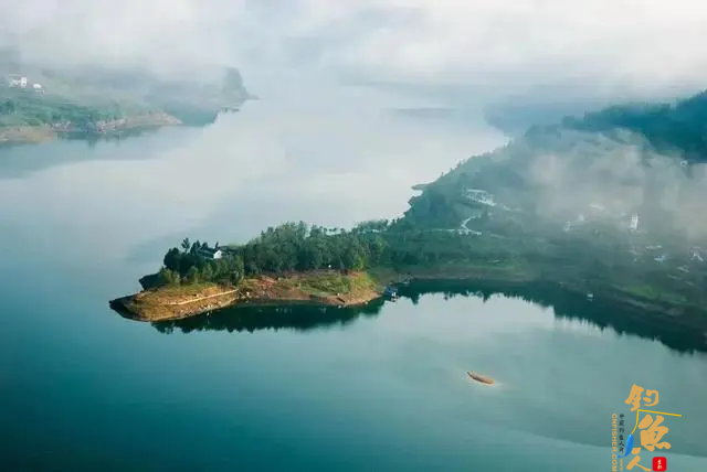 仙雾缭绕的升钟湖即将举办第十二届中国升钟湖钓鱼大赛，共设3个国际钓鱼竞技项目