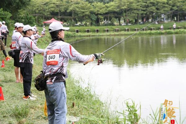 广州市体育节路亚公开赛举行 近百名钓鱼爱好者参赛